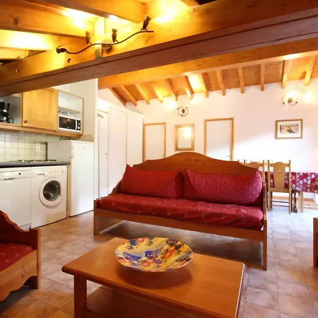 7 Pers. Au Centre De Val Cenis, Proche Pistes Et Commodites - Fr-1-508-7
